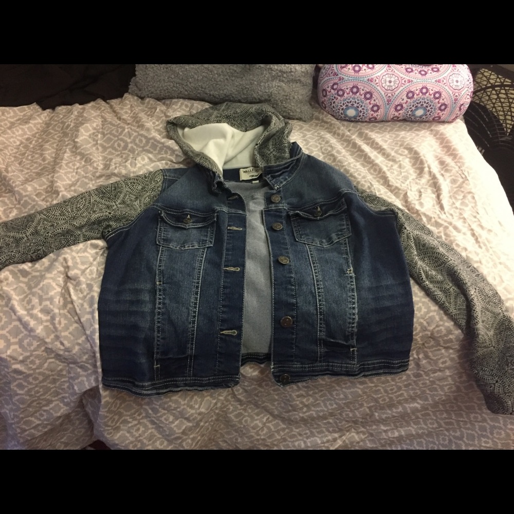 Denim jacket, cute sleeve print